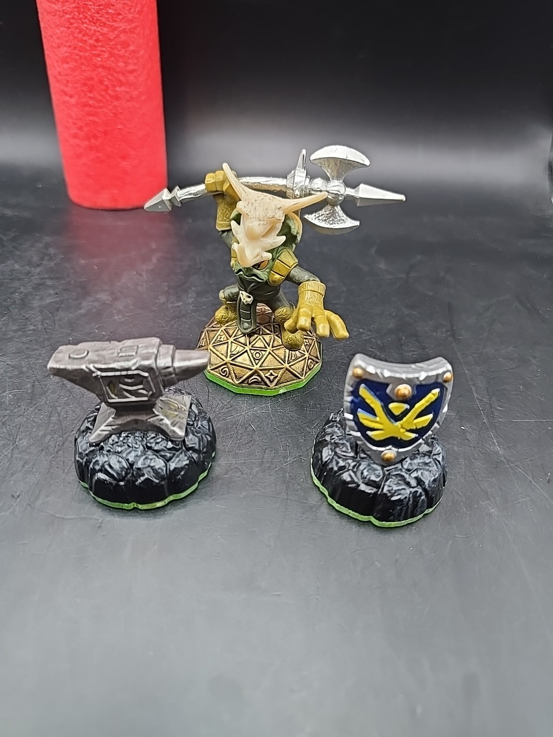 Activision Skylanders Spyro’s Adventure Voodood Anvil Rain And Sky Iron Shield