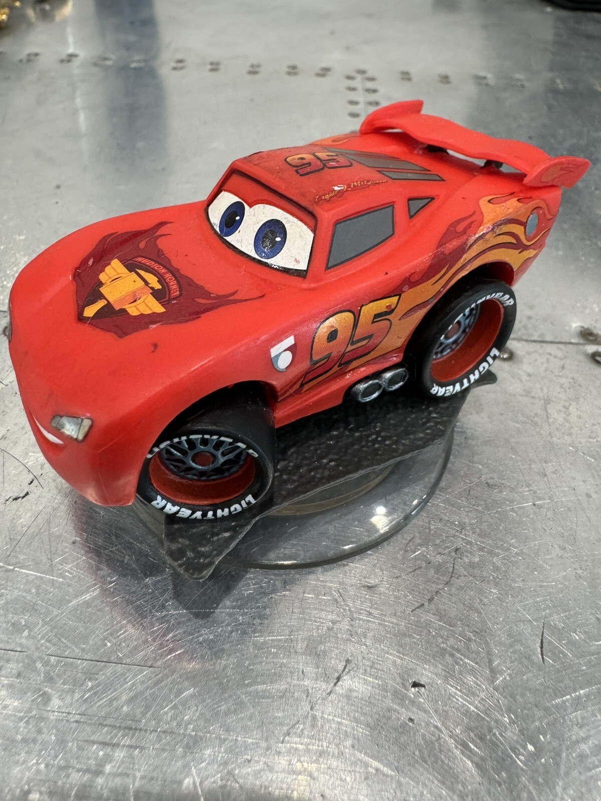 LIGHTNING MCQUEEN – DISNEY INFINITY 1.0 CHARACTER FIGURE