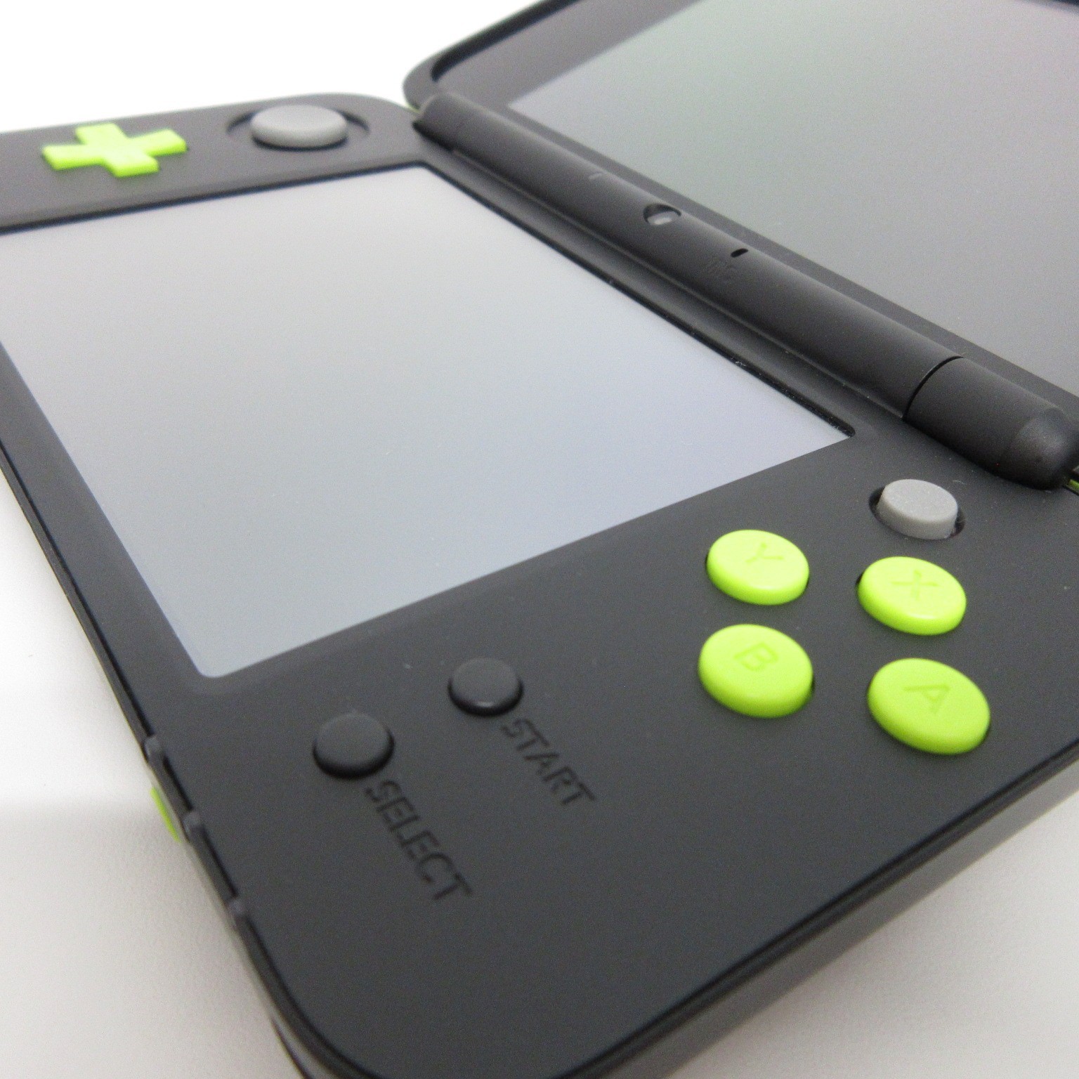 【Very Good】Nintendo New 2DS LL XL Black x Lime Console ONLY Japan Ver. #DEN/08/0