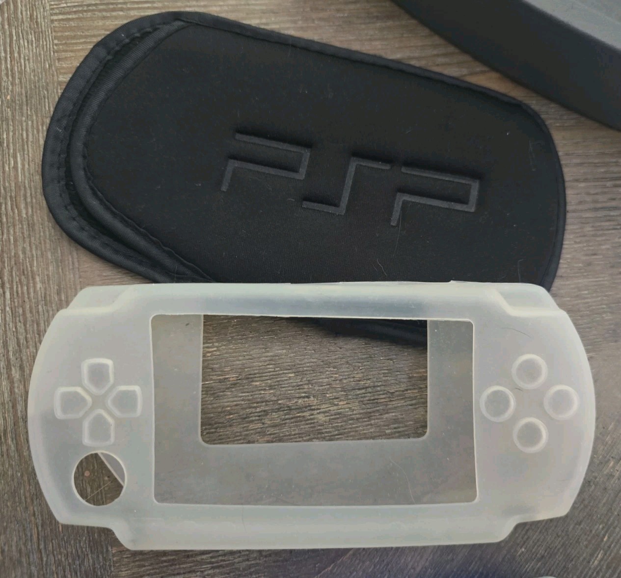 Sony PSP-1001 Black Handheld System, Charger, Memory Cards, And Cases. Read !!