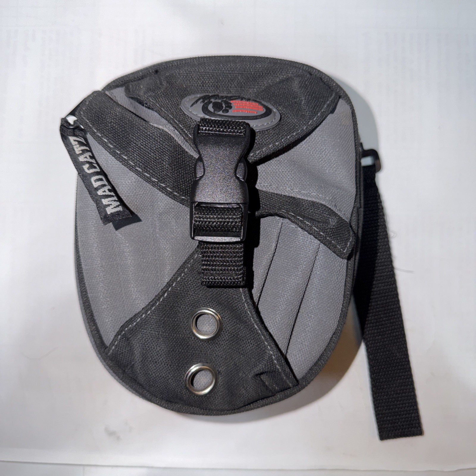Mad Catz Carrying Case for Nintendo Gameboy Travel Bag for handheld and games