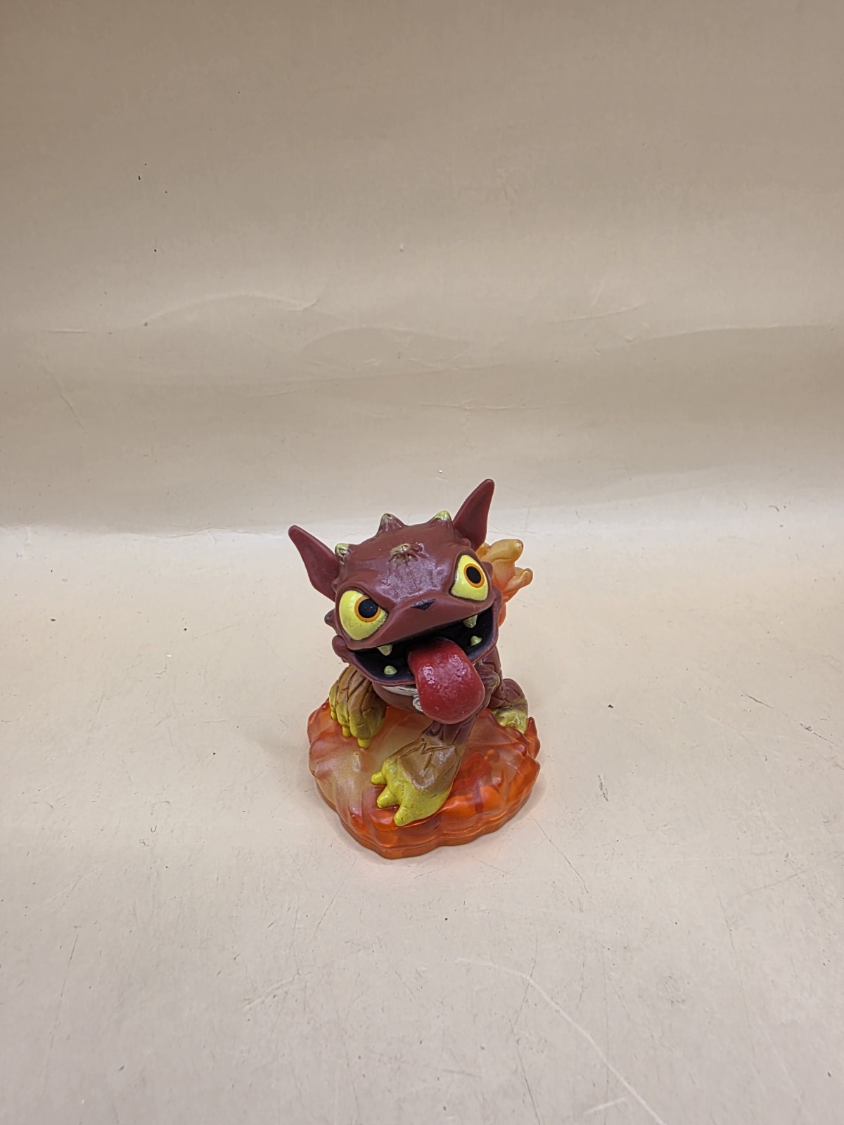 Skylanders Giants Figure Lot of 4 – Bouncer, Hot Head, Hot Dog, Bash Series
