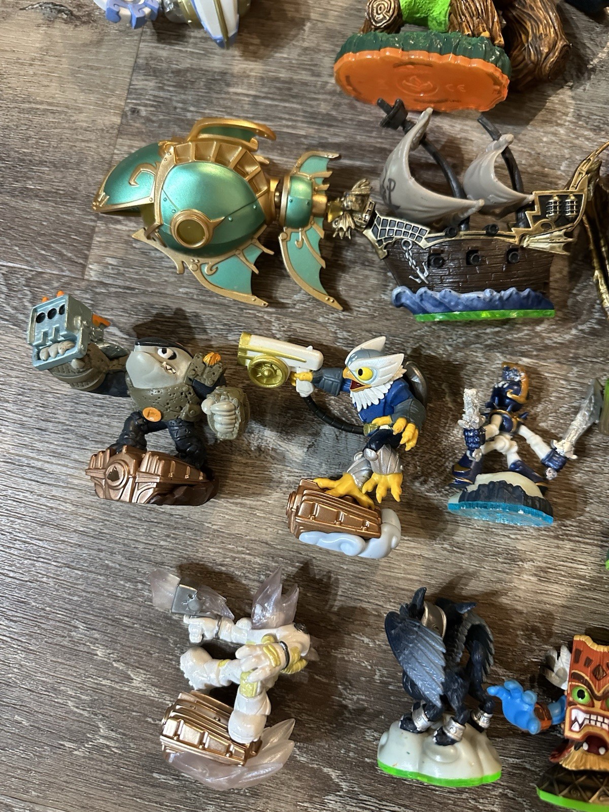 Skylanders Lot Figures Bases Activision Mixed