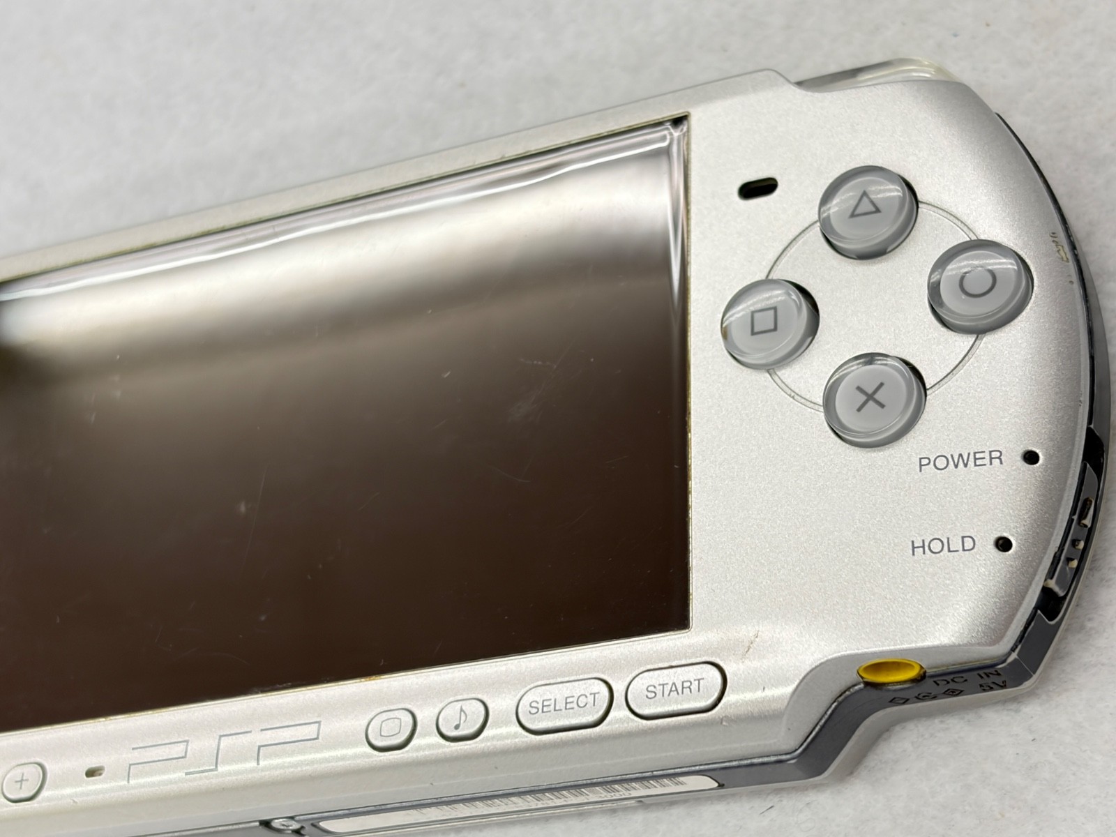 TESTED SONY PSP 3000 Mythic SILVER Console + Charger + battery + 3 game 4GB