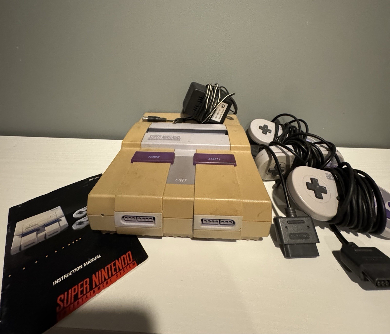 Super Nintendo SNES. Console TESTED, 3 Controllers Untested, Pwr Cable + Manual.