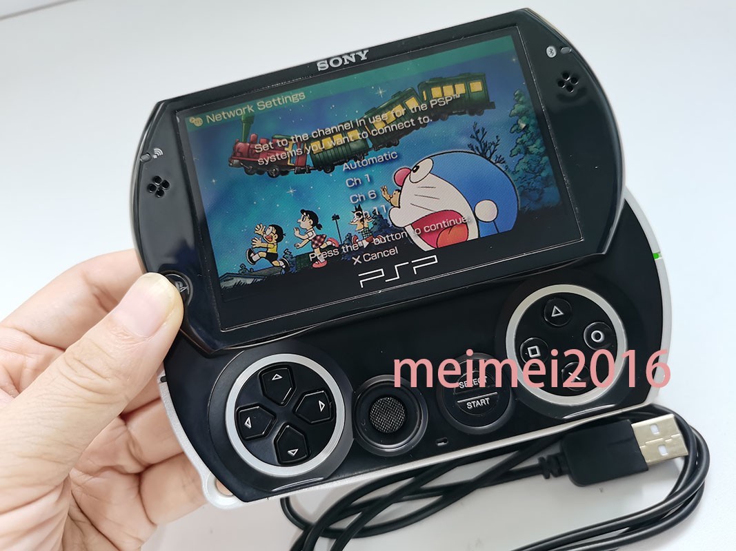 Sony PSP GO PlayStation Portable Go Console With Cable Full Working