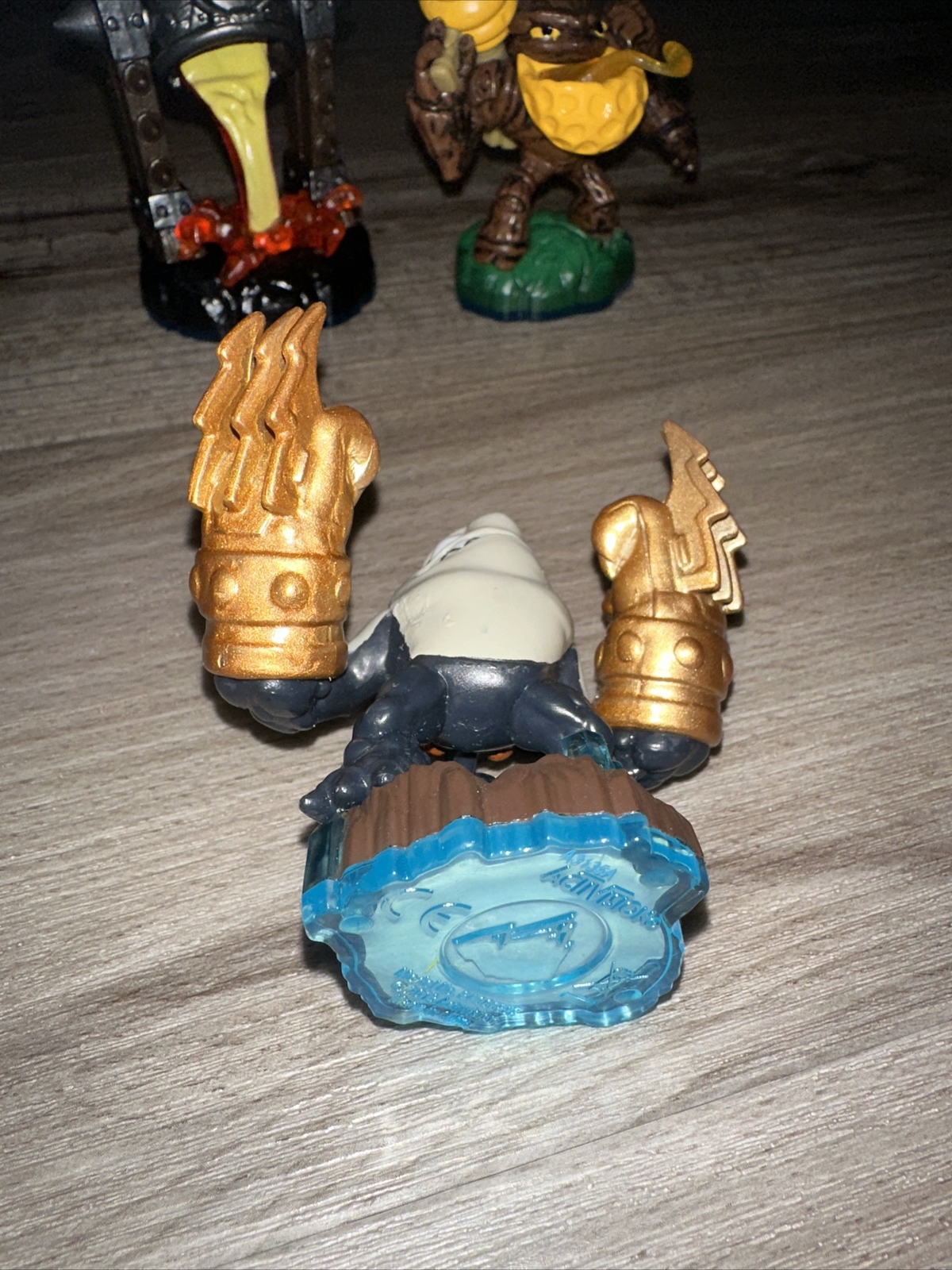 Skylanders Swap Force Fiery Forge Battle Pack Bumble Blast Knockout Terrain Lot