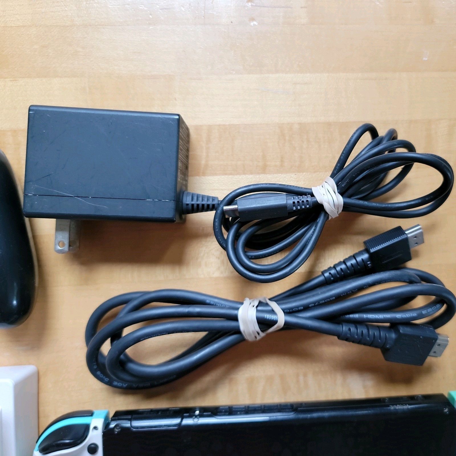 Nintendo Switch Animal Crossing Console HAC-001(-01) w/ Accessories (#102)