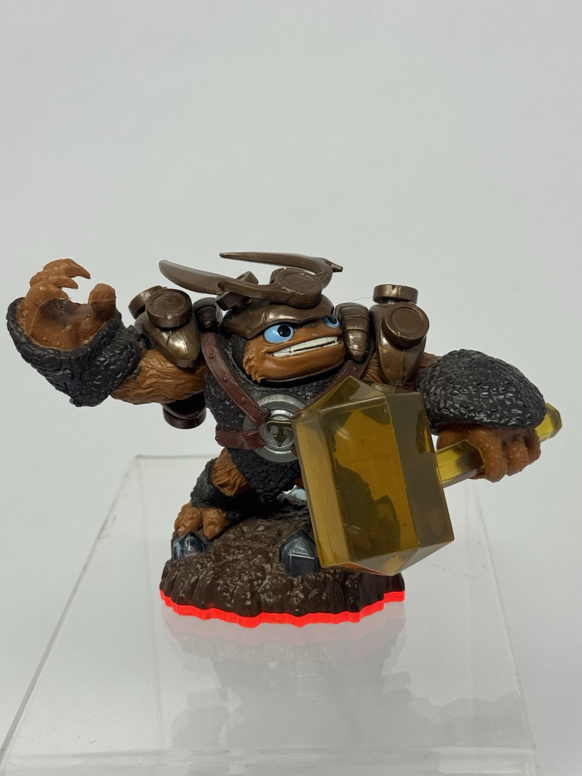 Skylanders Trap Team Master Wallop Figure Missing Hammer