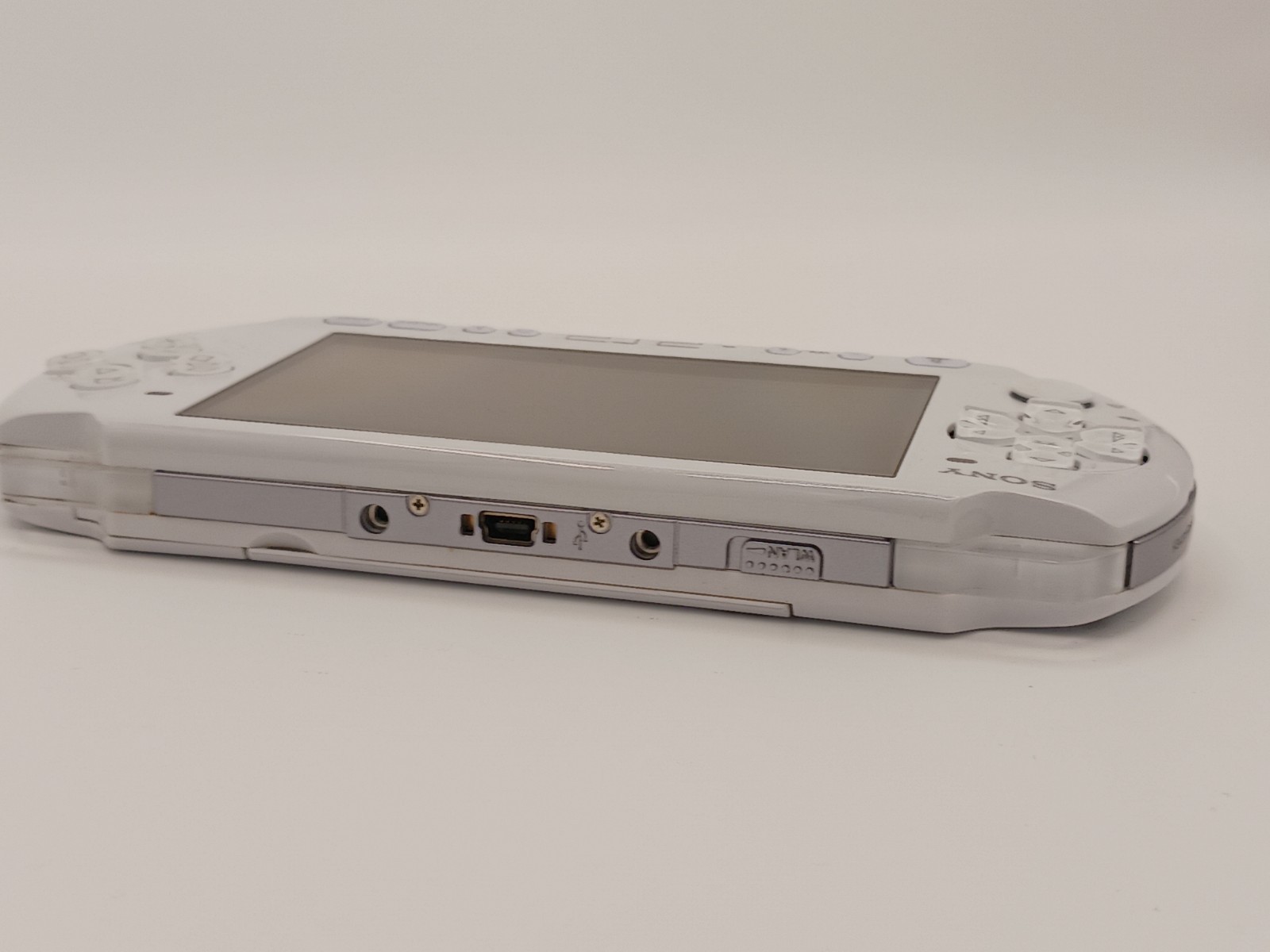 Sony PSP 3000 Pearl White Console w/ New Battery Charger & 5 Games Japan