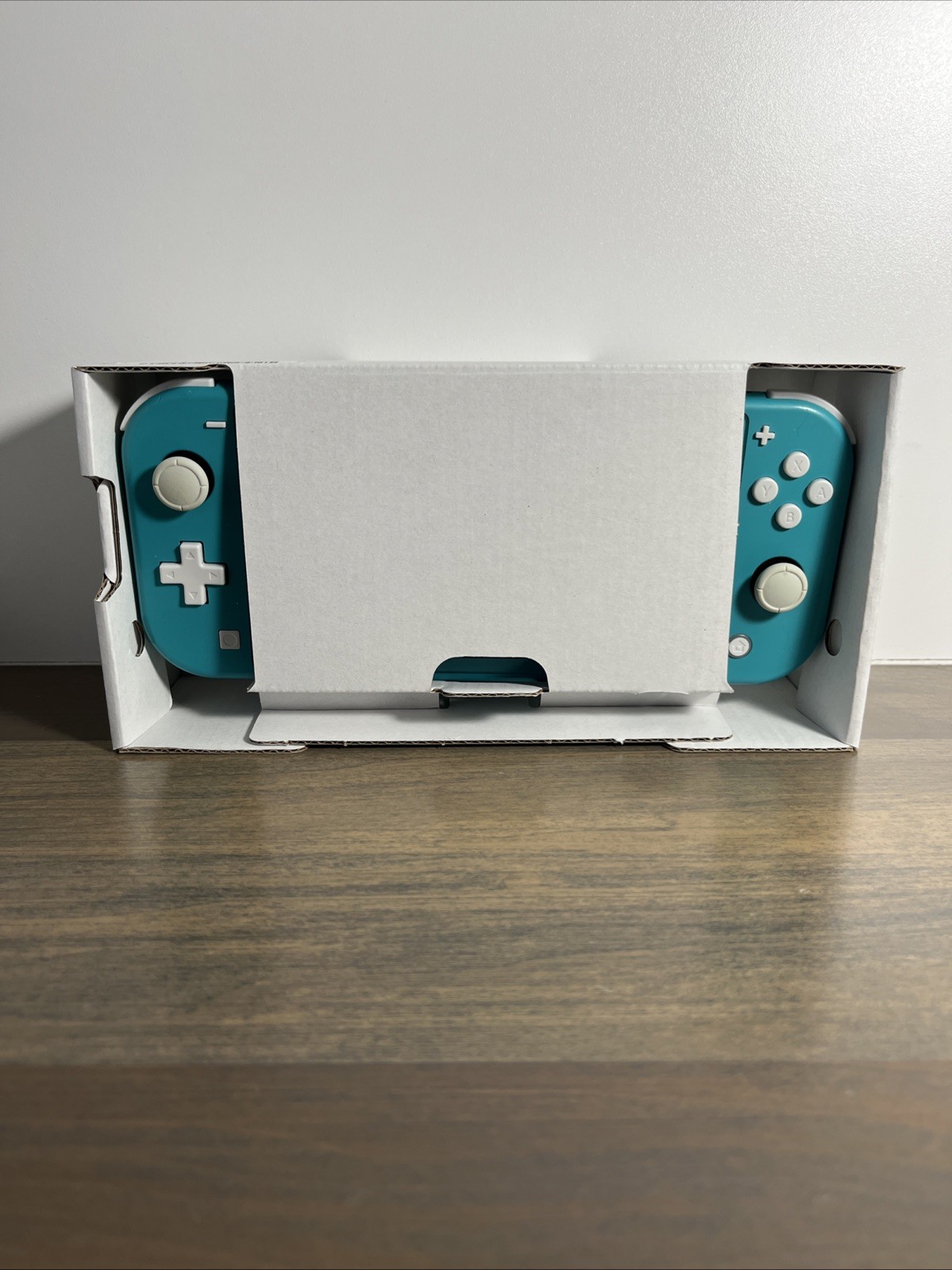 Nintendo Switch Lite Turquoise 32GB Console With Box (Power Button Doesn’t Work)