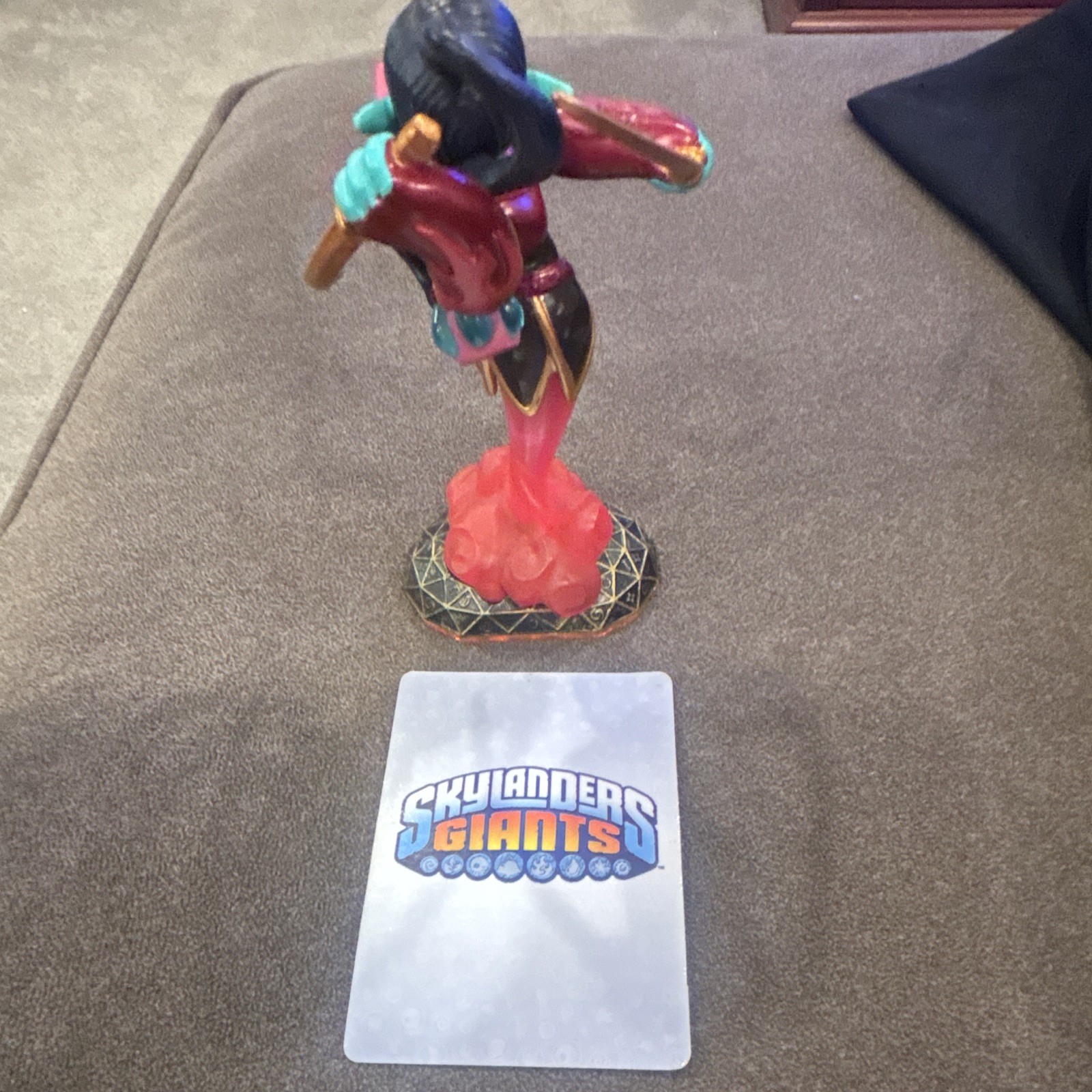 Activision Skylanders Giants Scarlet Ninjini Character Figure w/ Character Card