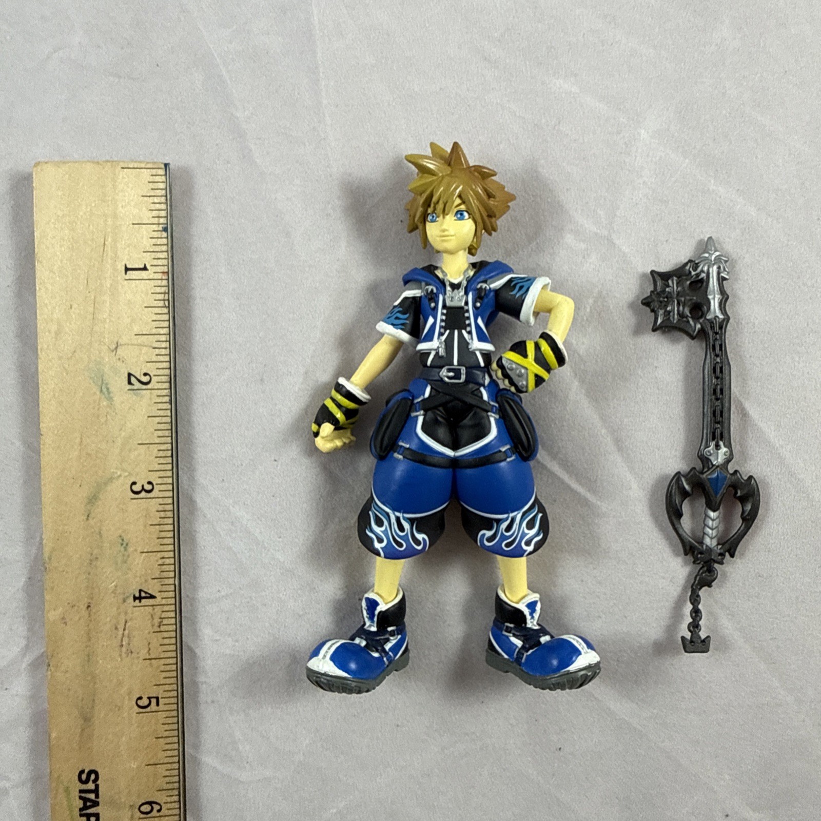 Kingdom Hearts II Sora Wisdom Form TOMY Disney Magical Collection figure blue