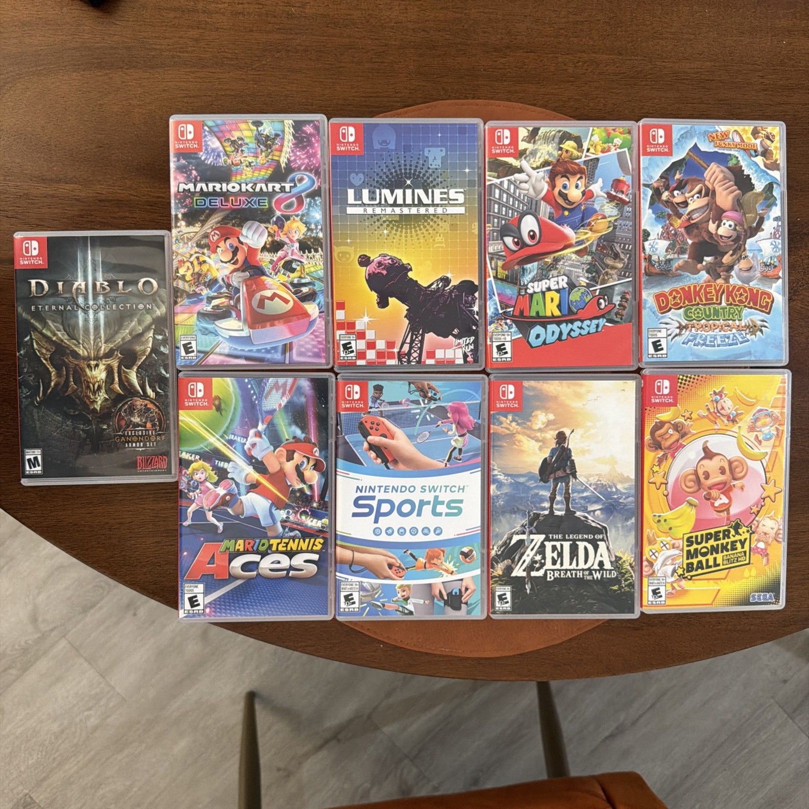 Nintendo Switch Games Bundle : Super Mario Odyssey , Mario kart Deluxe 8 & Other