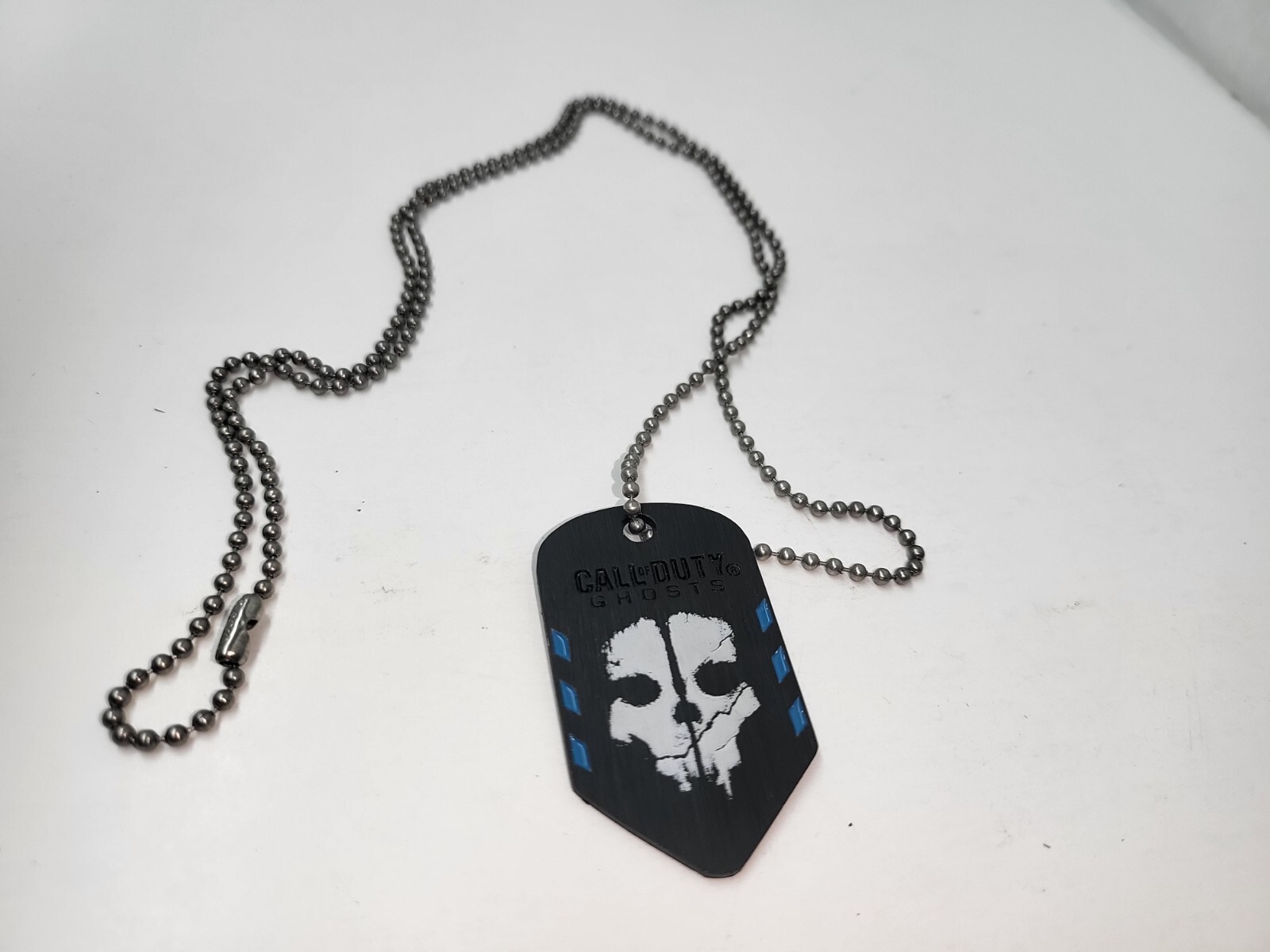 CALL OF DUTY GHOSTS METAL DURABLE DOG TAG W/14″ NECKLACE CHAIN NEW/W DAMAGED BOX