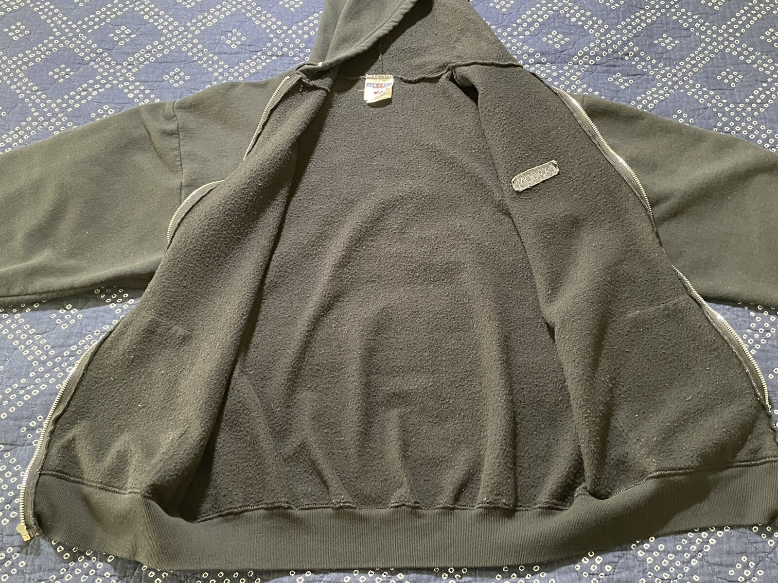 VINTAGE CAPCOM PROMO HOODIE LARGE ZIP UP BLACK w BLACK LOGO circa 1998/2000