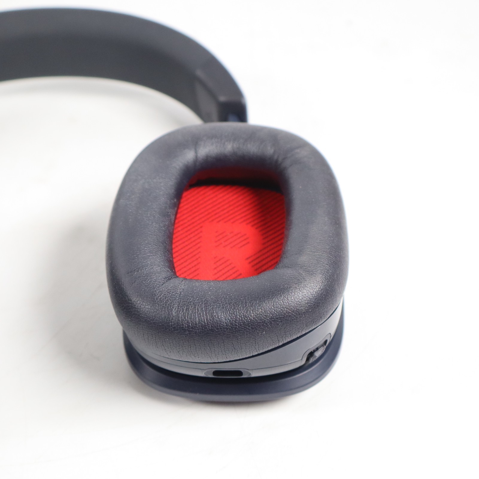 Logitech Astro A30 Ear-Cup Over the Ear Headsets Navy – PLEASE READ DESCRIPTION!