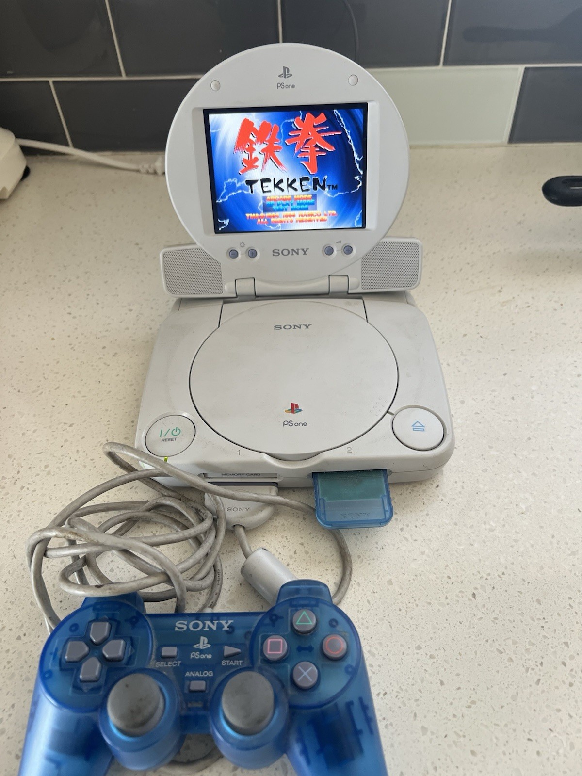 Sony PS one Console SCPH-101 w/ LCD Screen, Controller & Cables NTSC-U/C