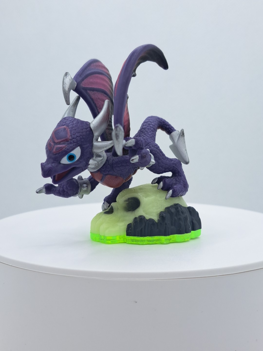 Skylanders Spyro’s Adventure Cynder Series 1 Undead Figure Loose