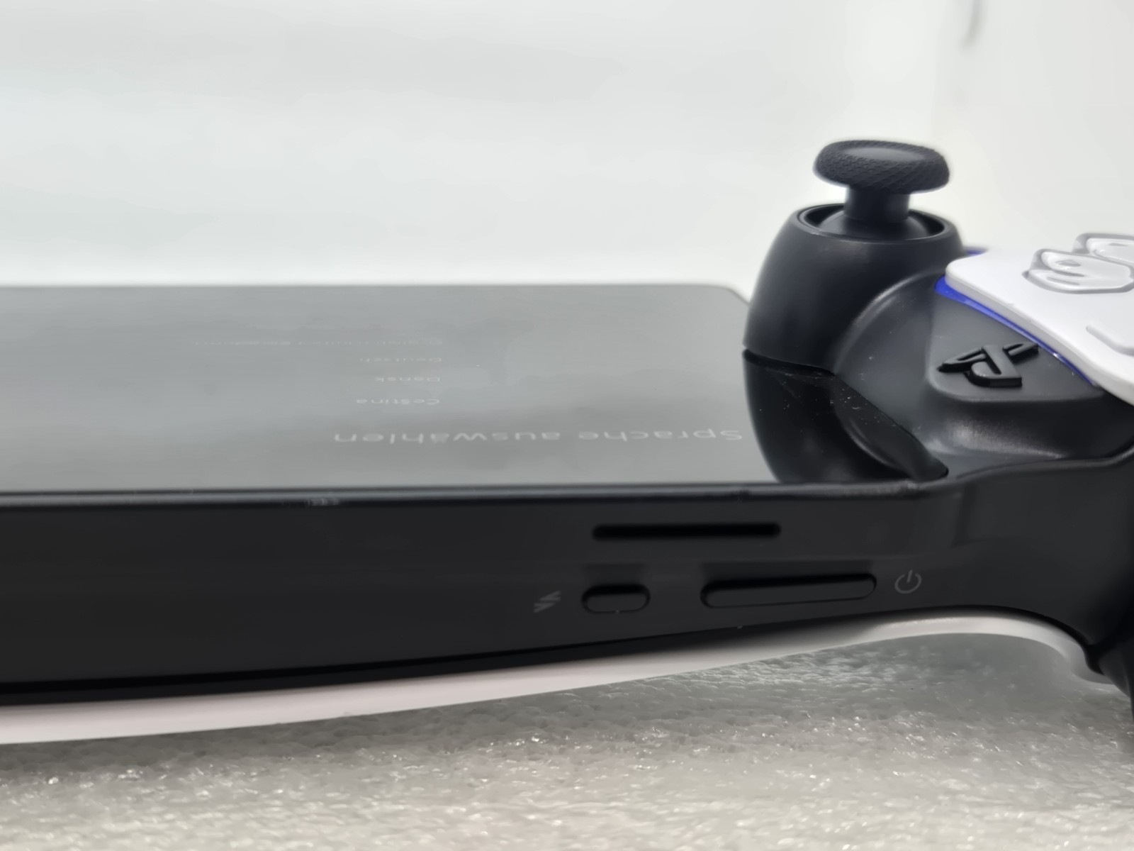 Sony PlayStation Portal CFI-Y1001 Handheld Remote Player FAST FREE SHIPPING a