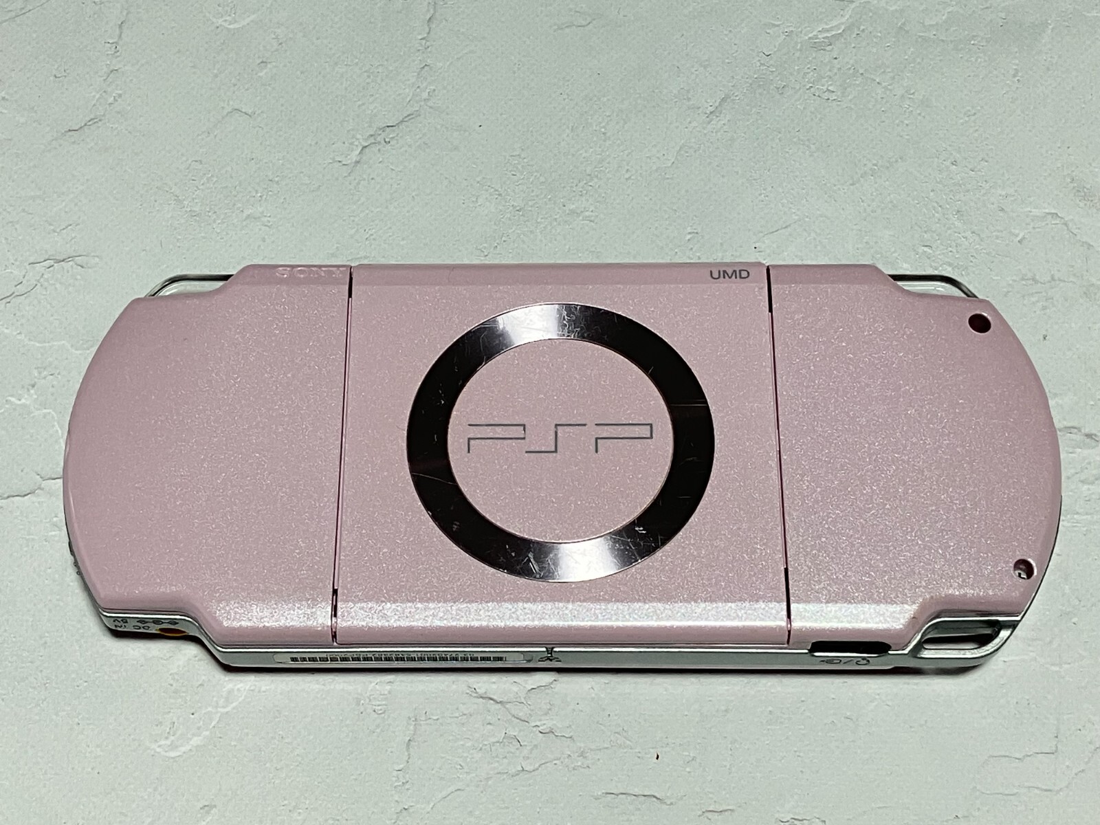 Sony PSP-2000 Console / battery＋charger＋memory stick random 3 games from US