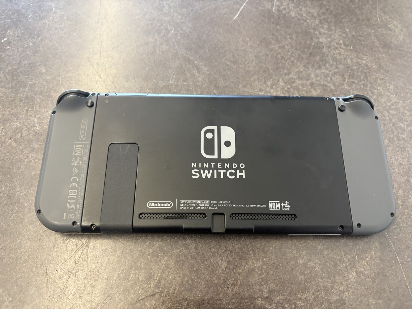 NINTENDO SWITCH HAC-001(-01) WITH GRAY JOY CON DOCK