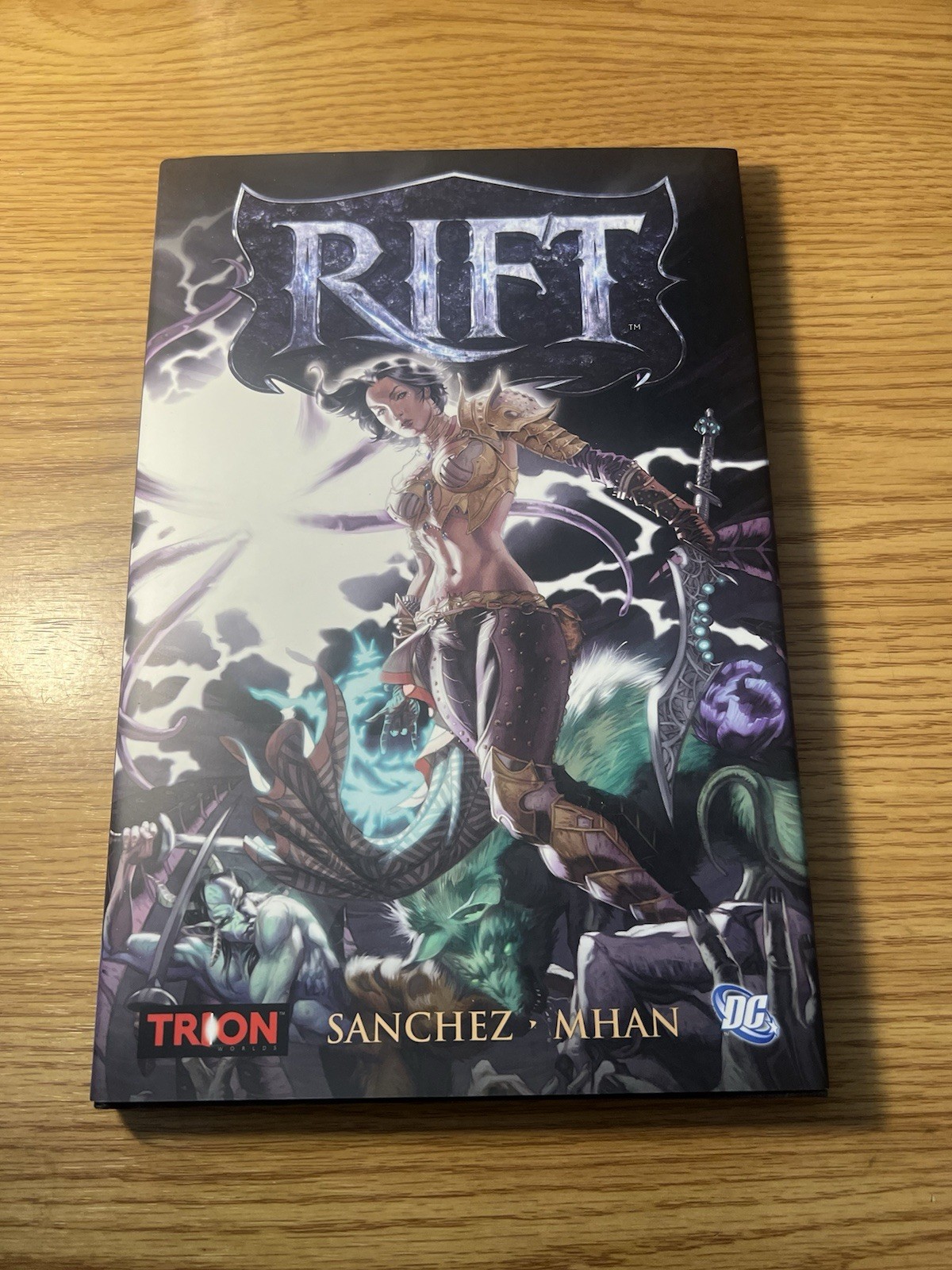RIFT Collectors Edition Box Set P.C. Game Disc & Soundtrack, Excellent Condition