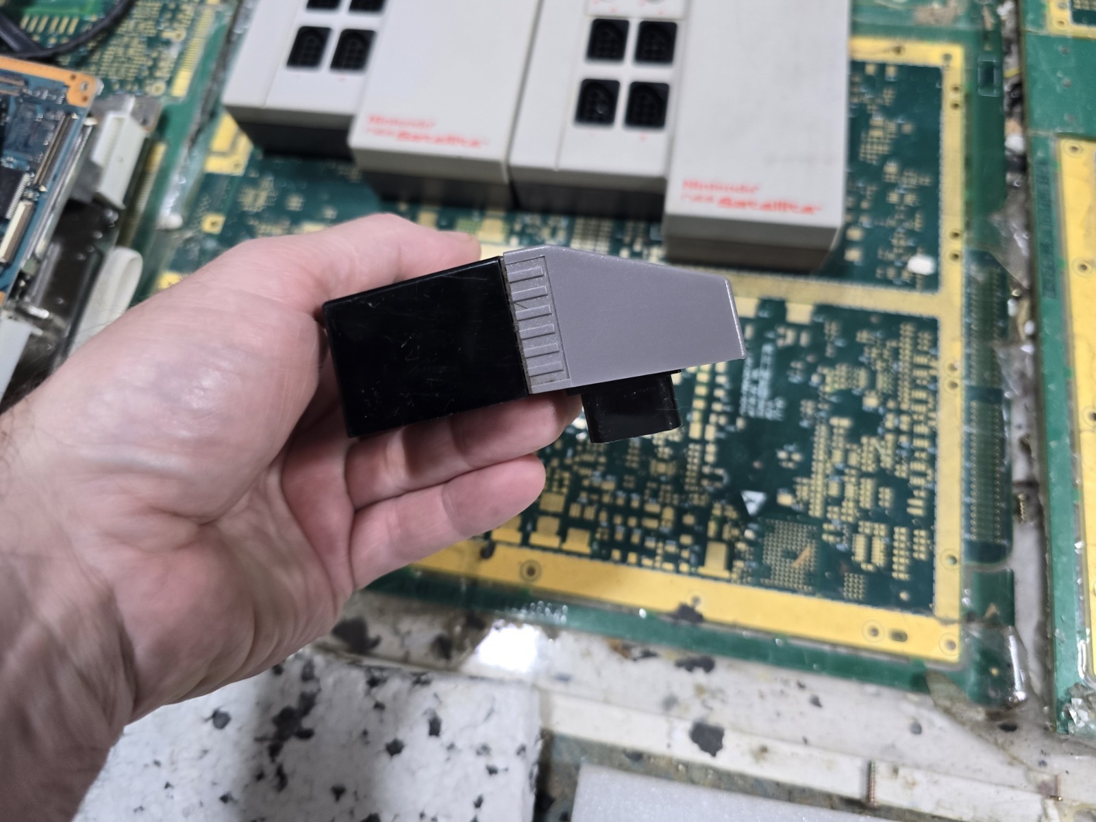 Nintendo NES EXACT 2-Satellite 4Player Turbo Controller w/Receiver-UNTESTED-RUST