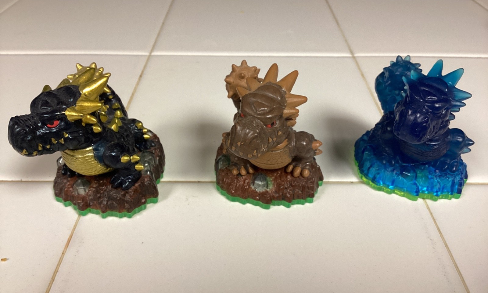 Skylanders Spyros Adventure Variant lot : Blue Bash, Bash , and Legendary Bash