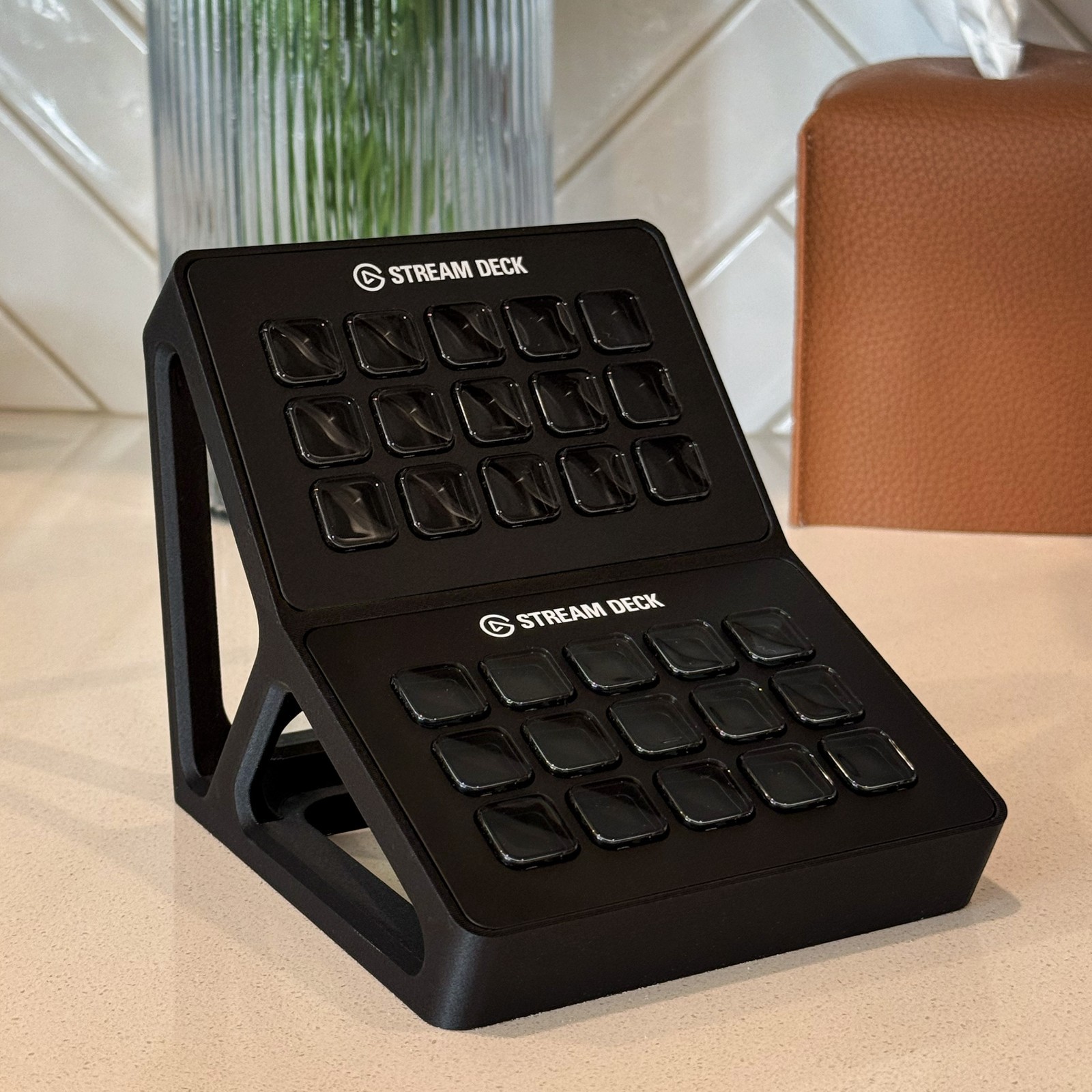 Dual Stream Deck 15 Key Vertical Stand (MK1 & MK2) | Non-Slip Rubber Feet