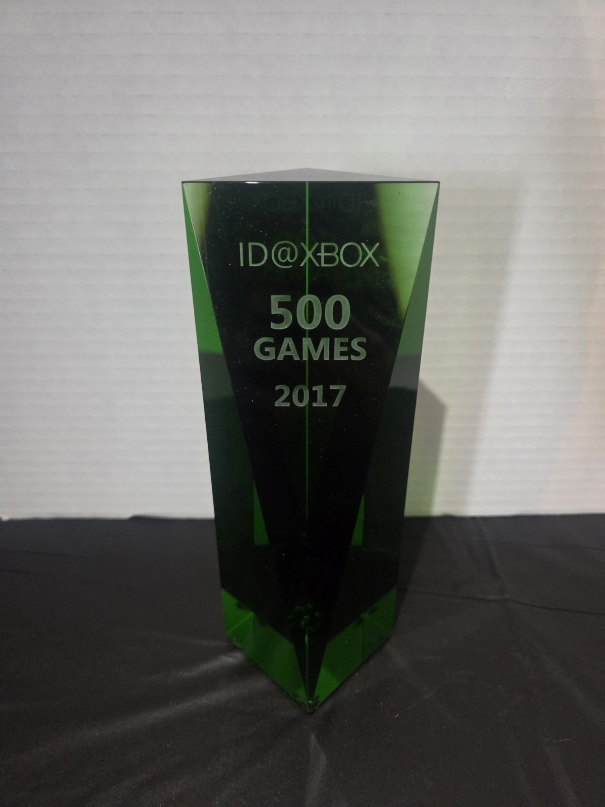Xbox Award ID@Xbox 2017 500 Games Developer Award Glass Orginal BOX RARE