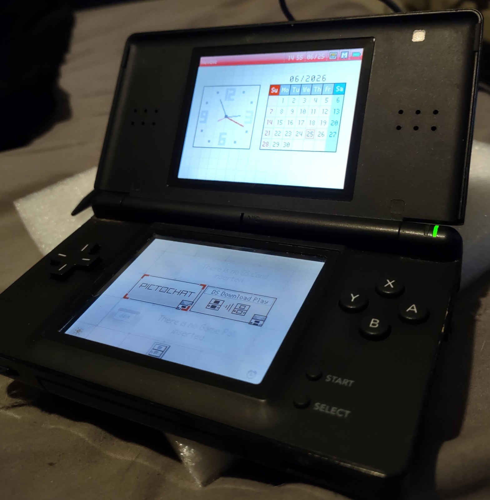 Nintendo DS Lite Onyx Black console usg-001 with charger/stylus/gba cover