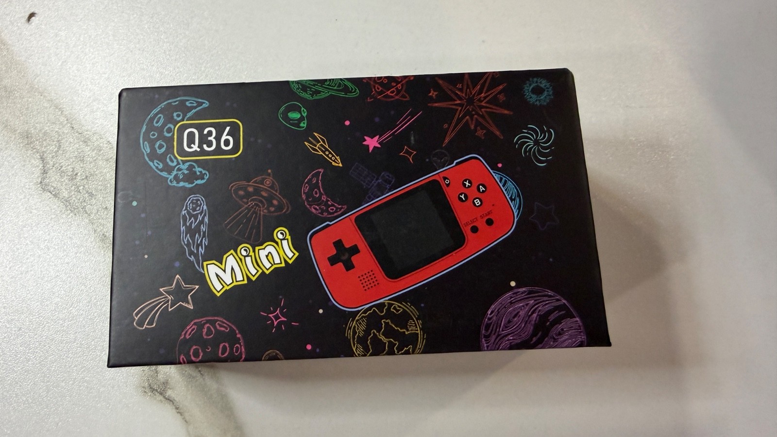 Q 36 mini retro arcade game player w 32 GB card 2000 games Keychain size