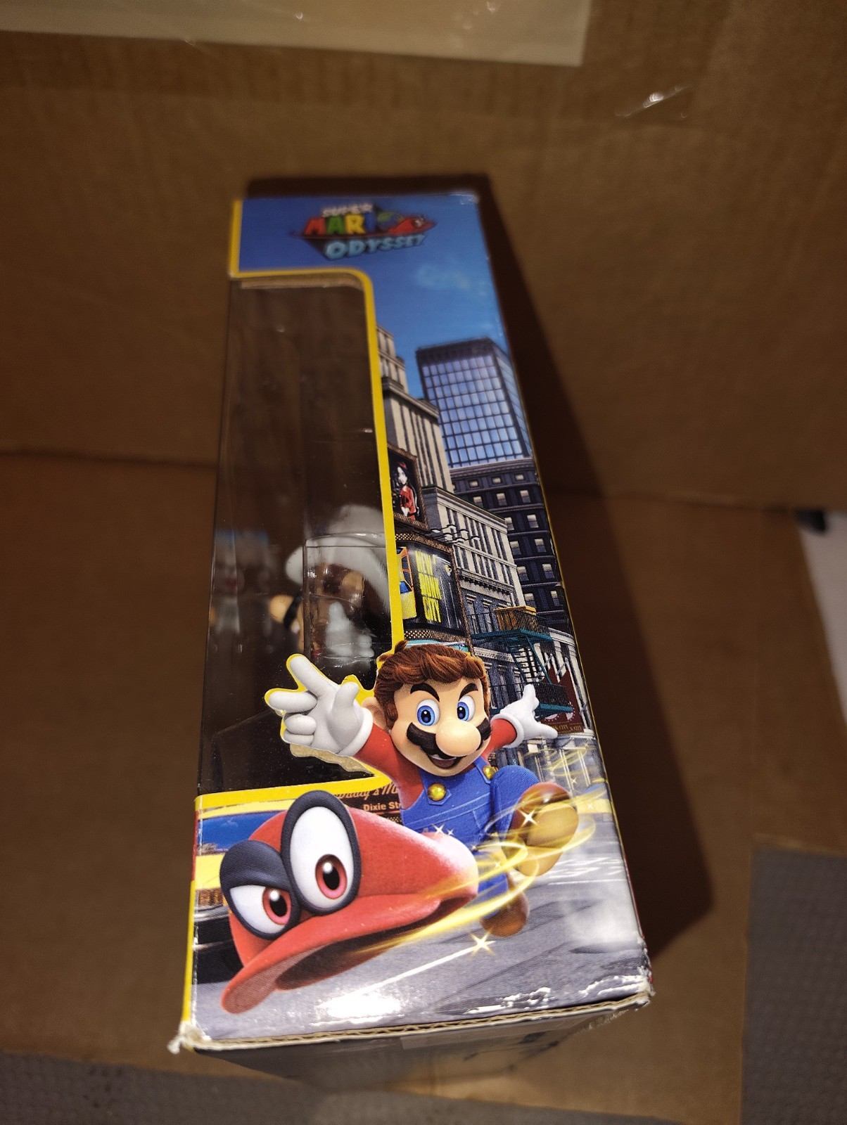 New Super Mario Odyssey Wedding Outfit Mario & Cappy Nintendo 2019 Good Cond.