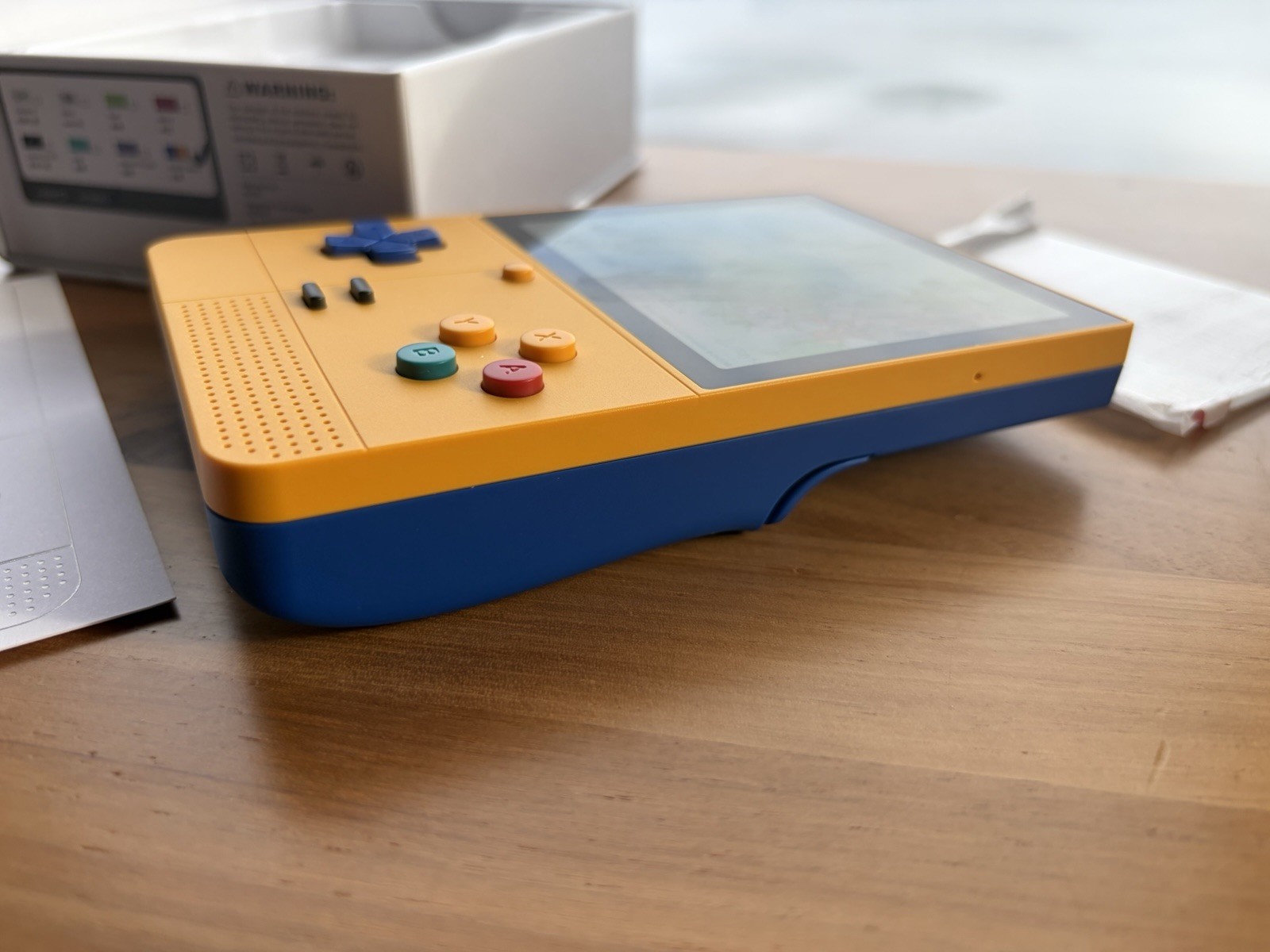 Retroid Pocket Classic 6GB/128GB. PKM Yellow Color. Gaming Handheld Console