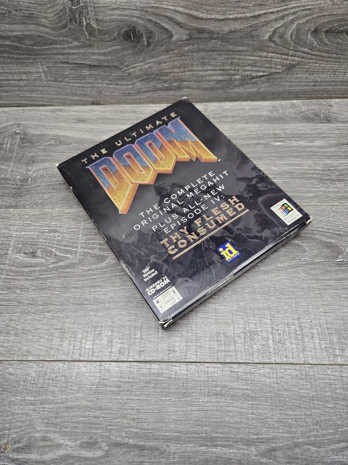 The Ultimate Doom PC Big Box Windows 95 CD-ROM No Poster Clean Disc