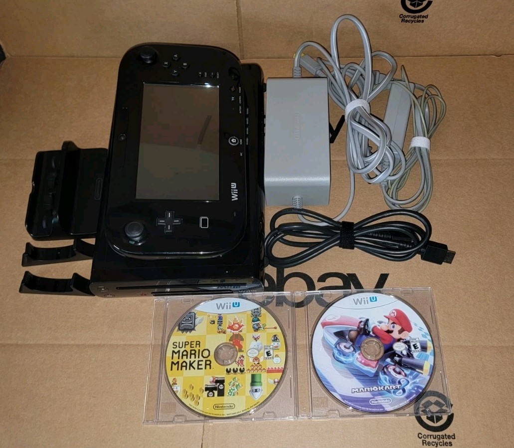 Nintendo Wii U Deluxe Black Console 32GB Bundle Gamepad W/ Mario Kart 8 TESTED