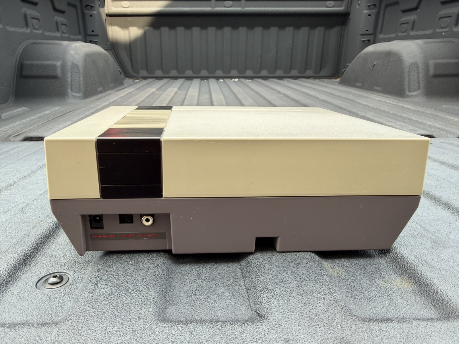 Nintendo NES Console System w/ controller, Tv hookup, Original AC Adapter Games