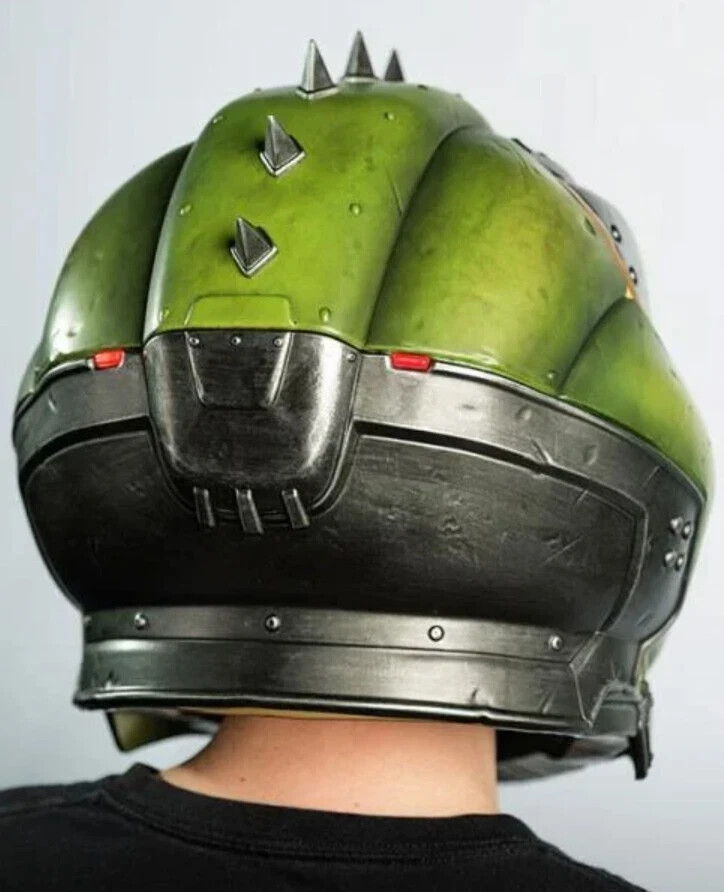 Doom: The Dark Ages Doom Slayer Wearable Helmet LED Bundle + Keycard x3 Patches