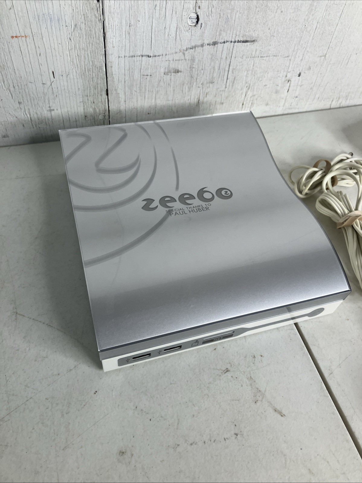 ULTRA RARE Special Edition Laser Etched Zeebo with 11 games, Controller, Works!