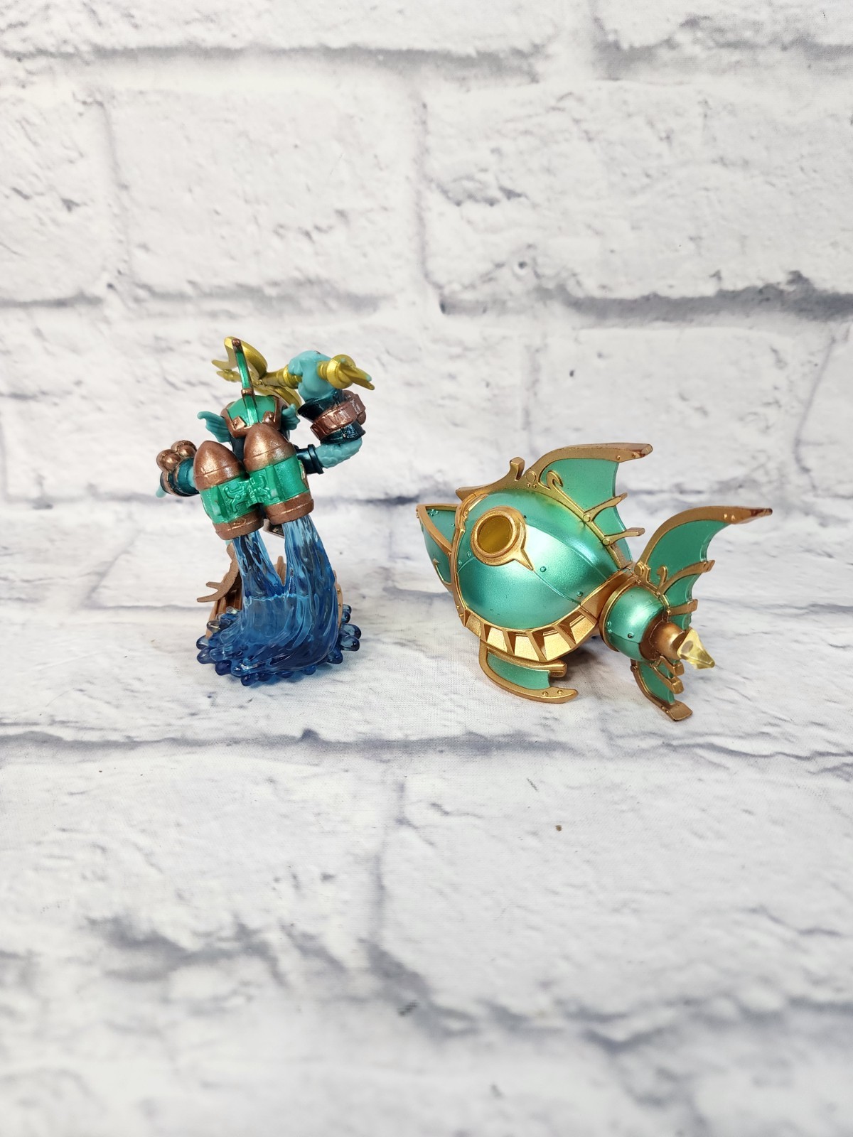 Skylanders Superchargers DEEP DIVE GILL GRUNT Figure & REEF RIPPER Vehicle LOT