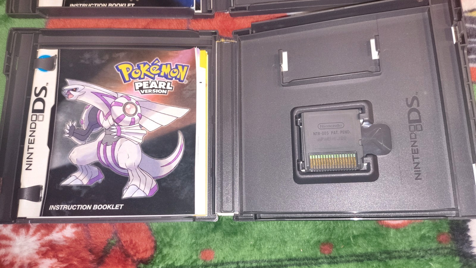Pokemon Diamond Version + Pokemon Pearl Version Nintendo DS CIB Great Condition!