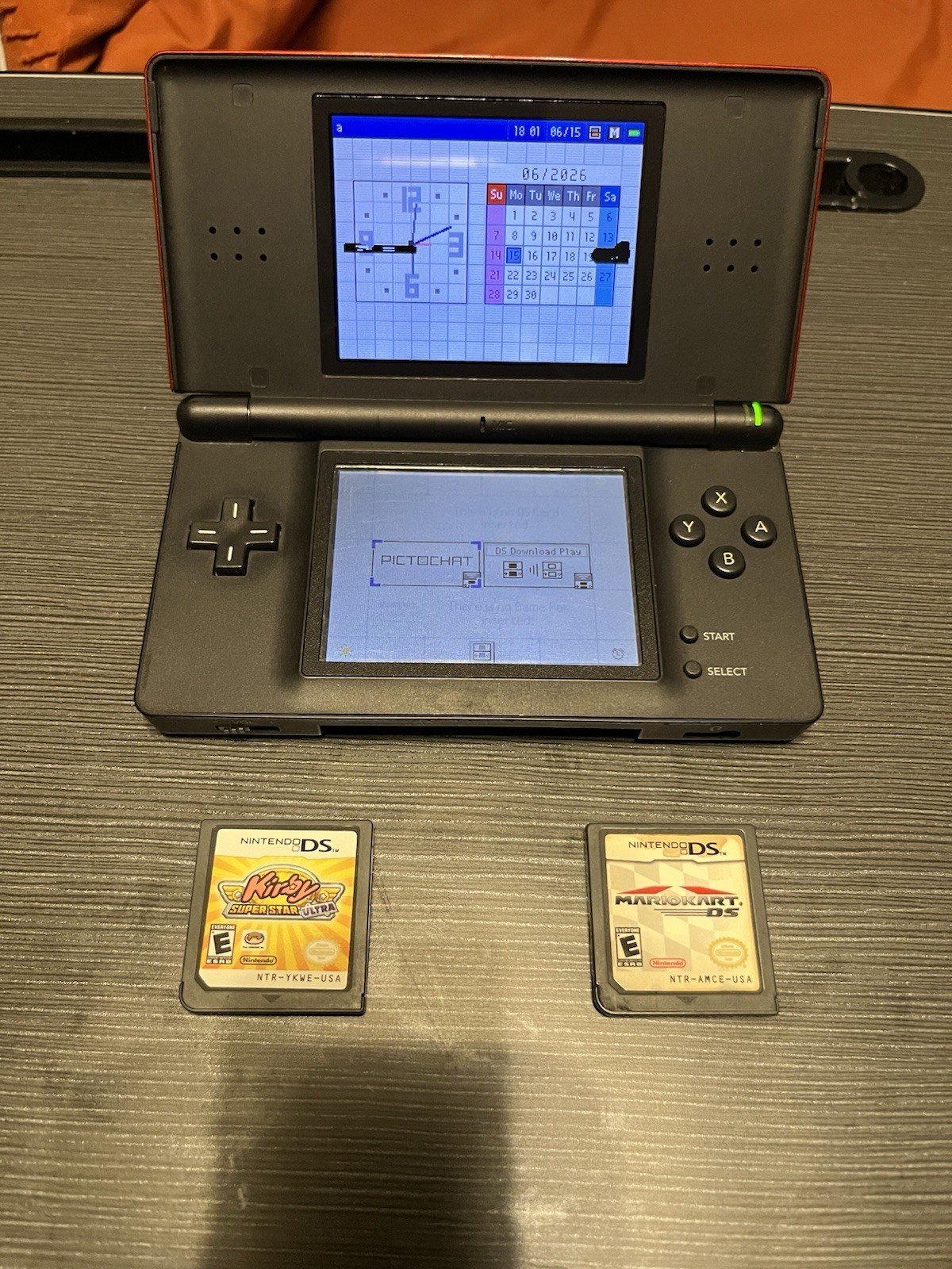 Nintendo DS Lite Red/Black W/ 2 Games, Some Pixels On Screen Isn’t Working