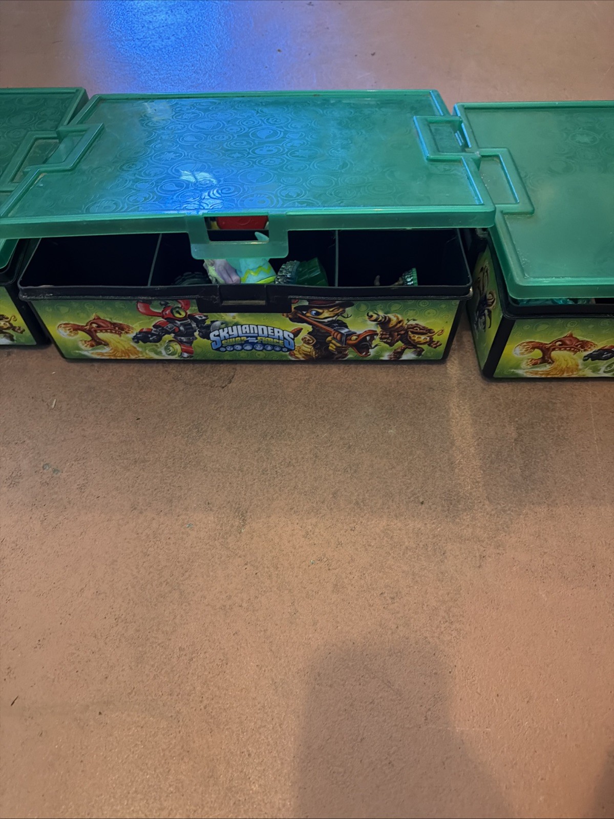 Skylander Lot 75+ Pieces – 3 Carrying Cases.