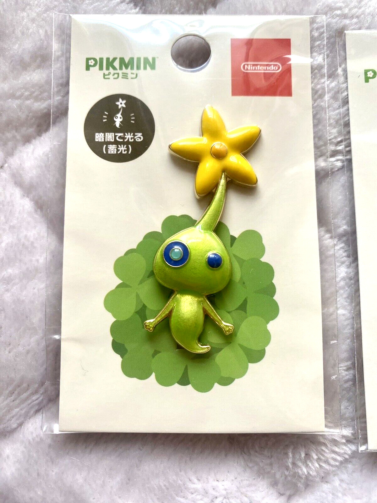 PIKMIN Pin Badge HIKARI Glow Pikmin & Ice Pikmin Set of 2 Nintendo Tokyo Limited