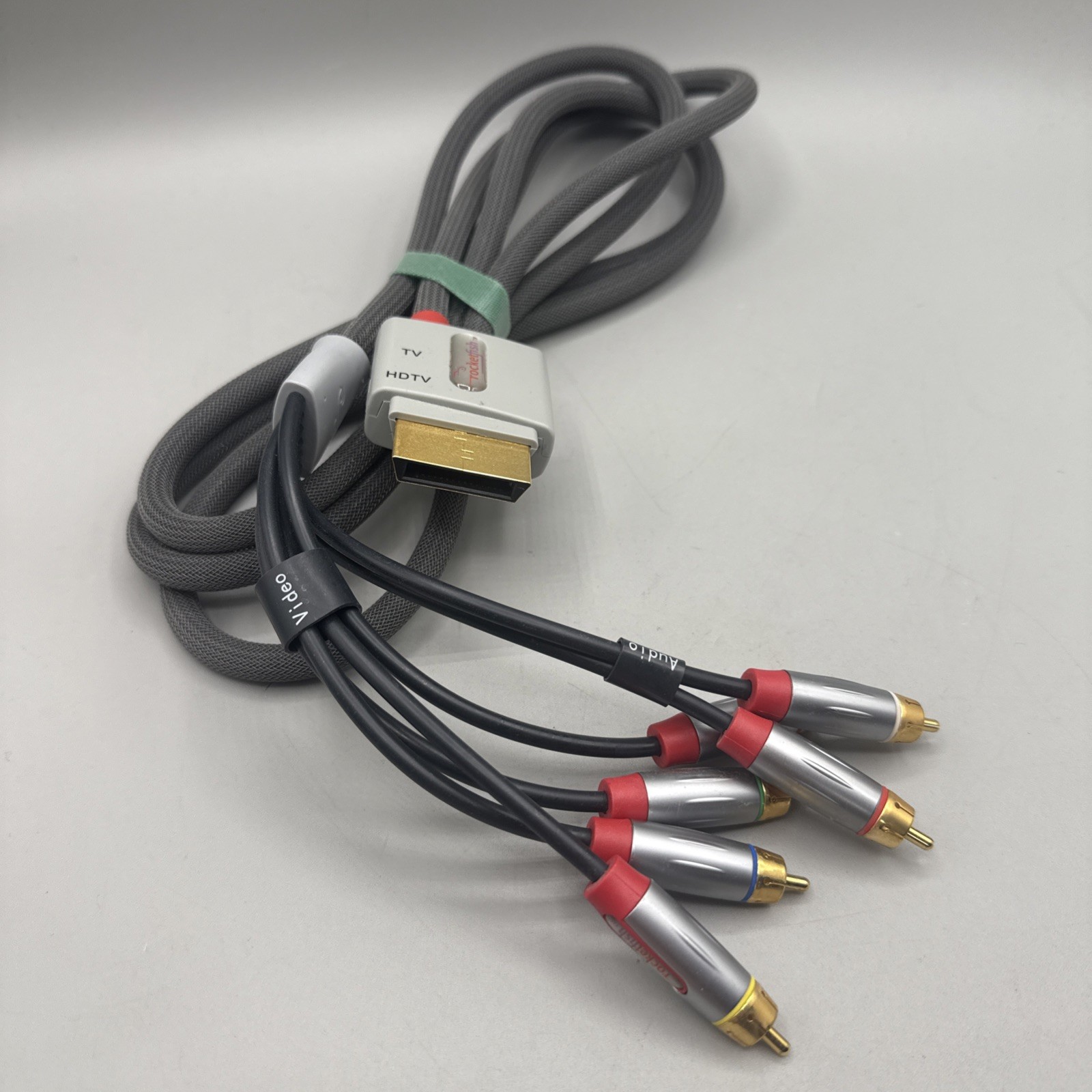 Rocketfish Xbox 360 Audio/Video Gaming Cable to connect HD/Standard TV to Xbox