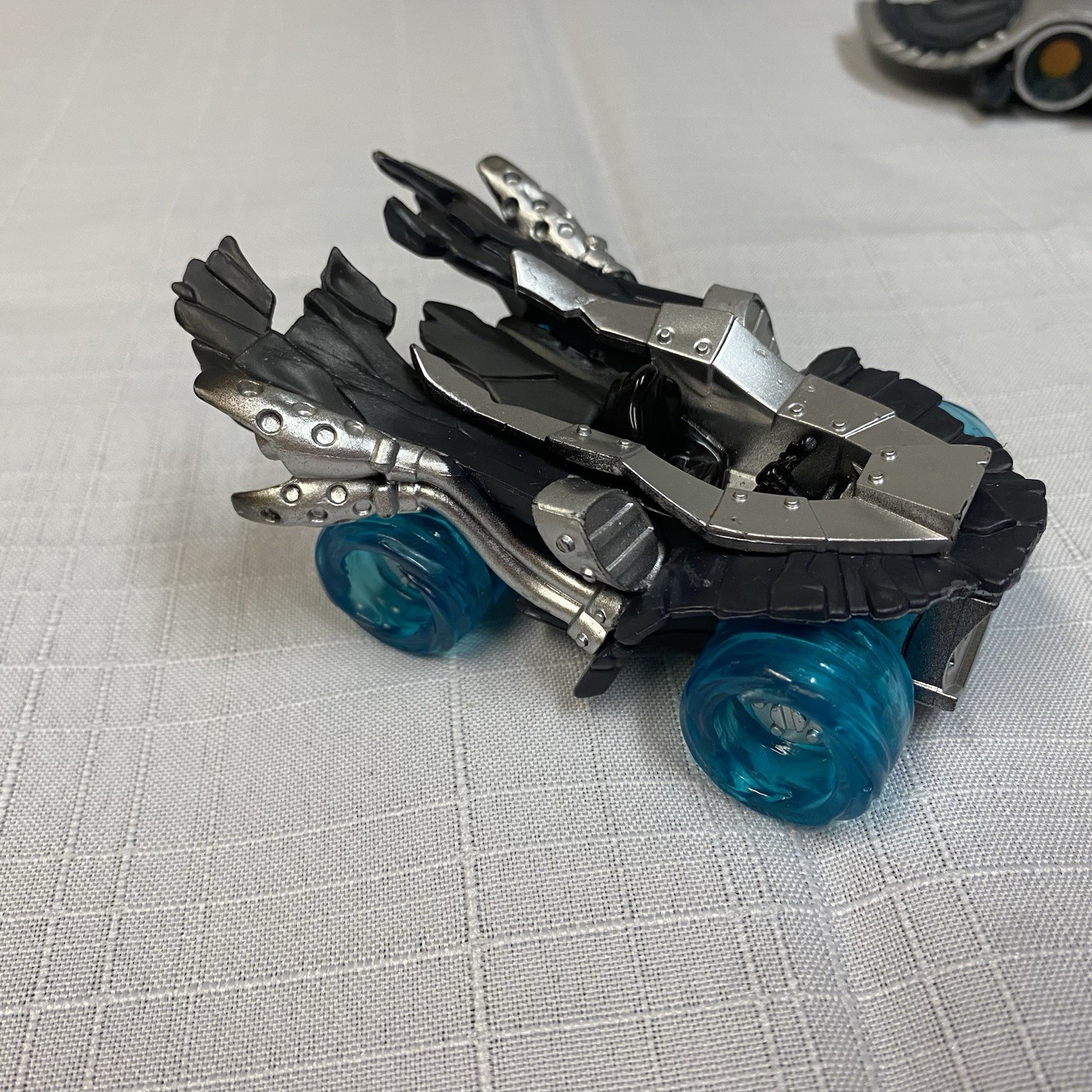Skylander 2015 Figural Lot Of 3 With 3 Vehicles