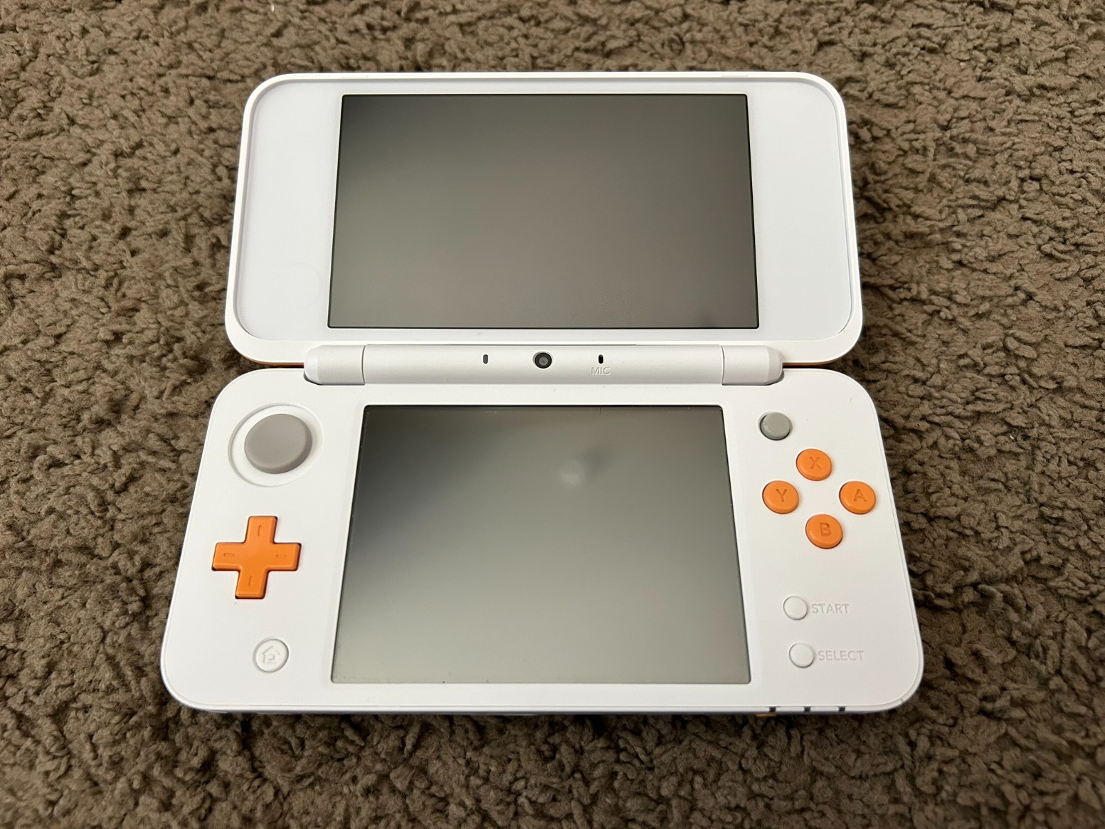 Nintendo 2DS XL Handheld System White & Orange+Zelda: Ocarina of Time bundle lot