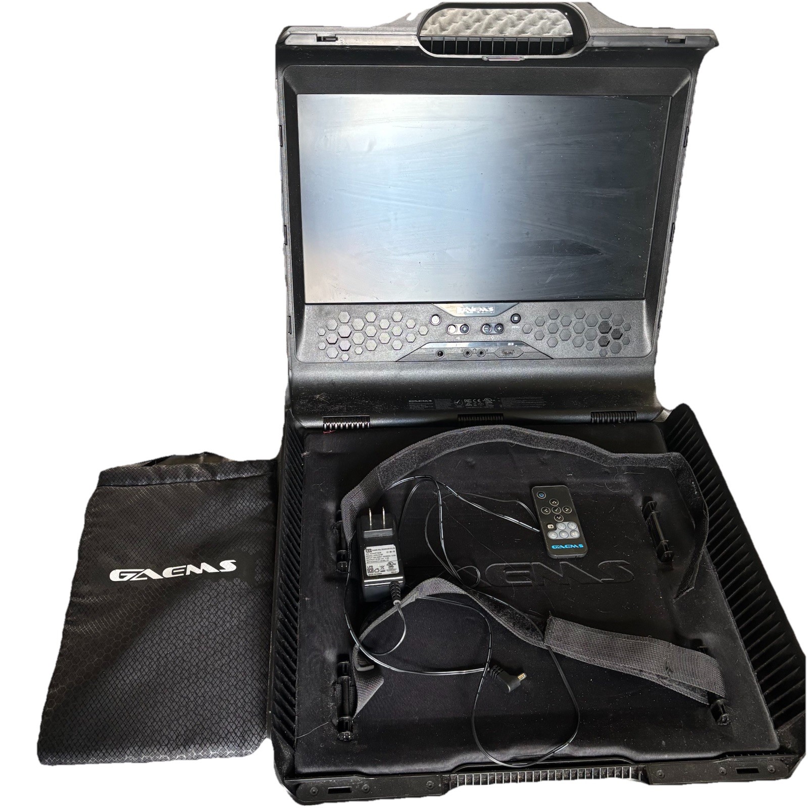 GAEMS Sentinel Pro XP 1080p FHD 17.3″ Portable Gaming Monitor With Remote