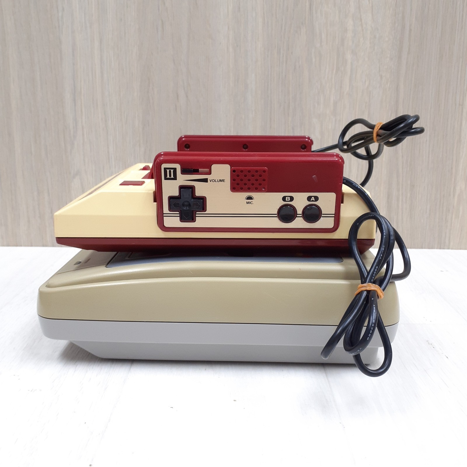 Nintendo Super Famicom & Famicom Console with 8 Games & Cables Japanese NES SNES